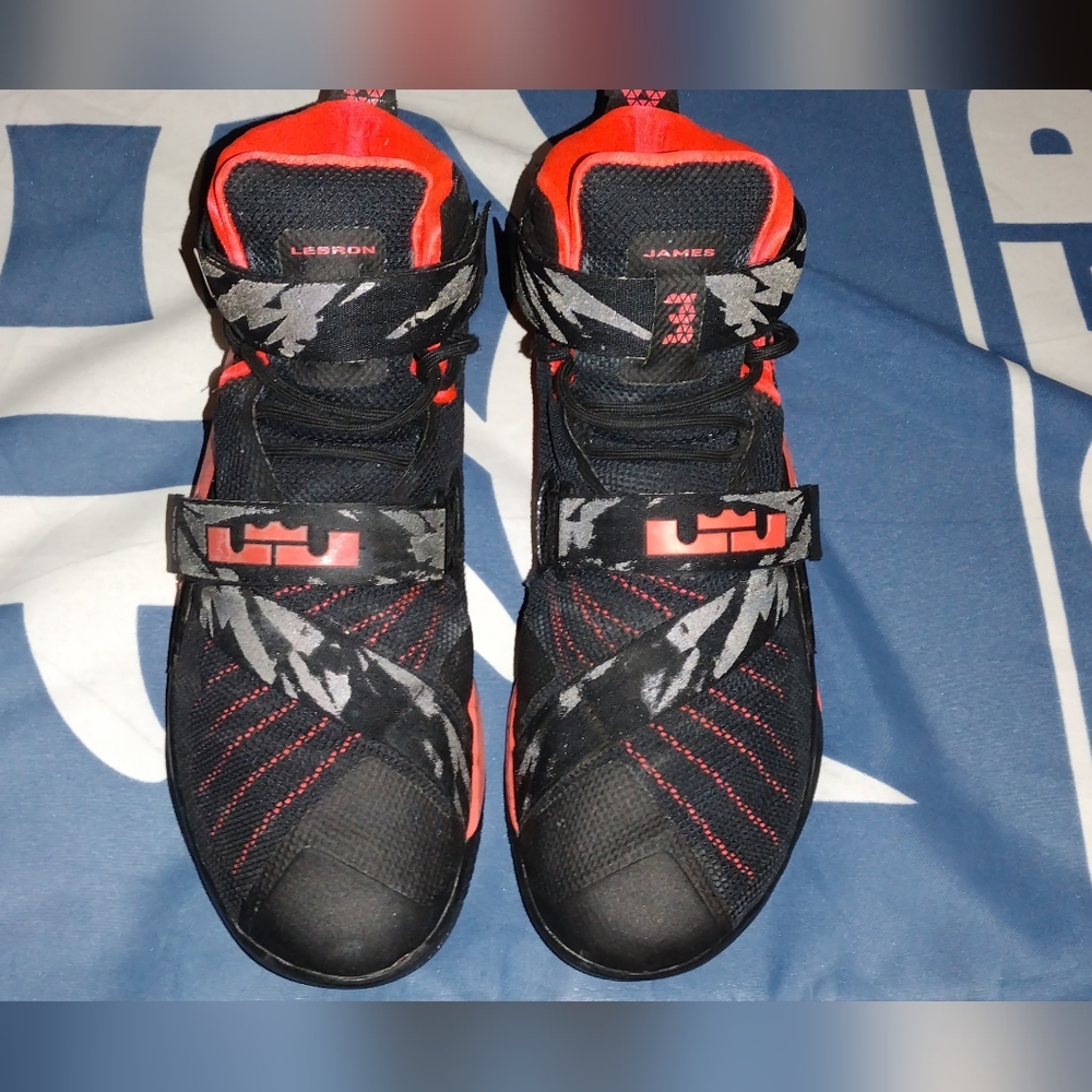 Nike Zoom LeBron James 9 'Black Bright Crimson'